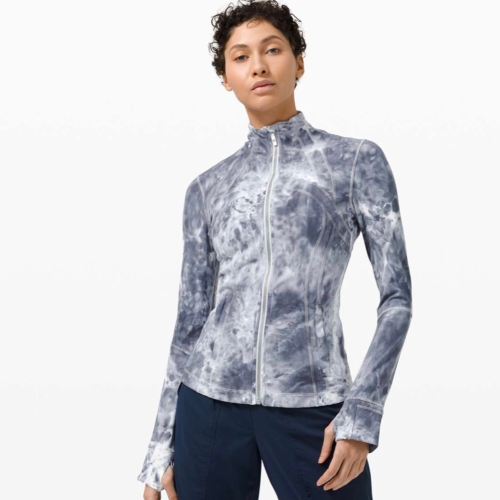 Lululemon Define Jacket Luxtreme *Marble Dye - Size 8
Marble Dye Classic Navy